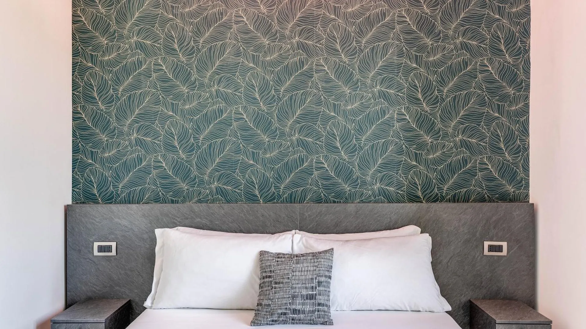 Royal Rooms B&B Naples Bed & Breakfast