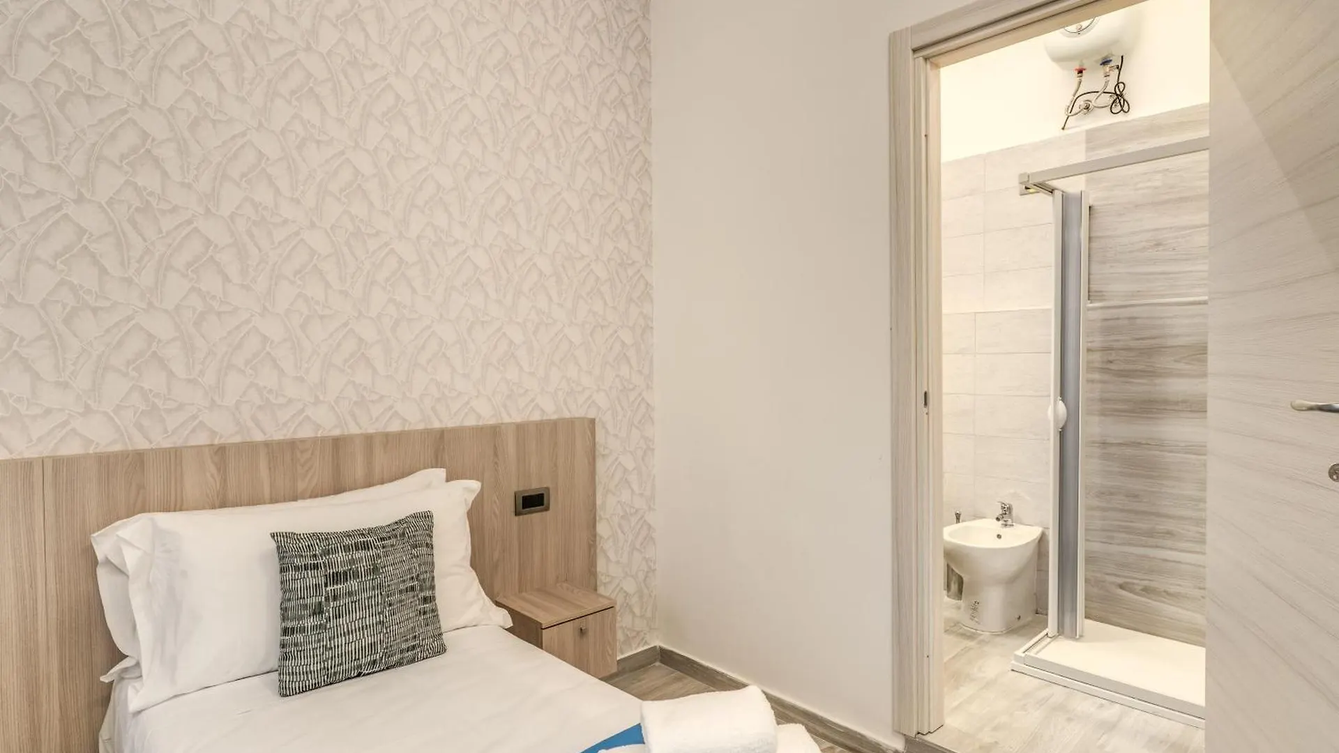 Royal Rooms B&B Naples 0*,