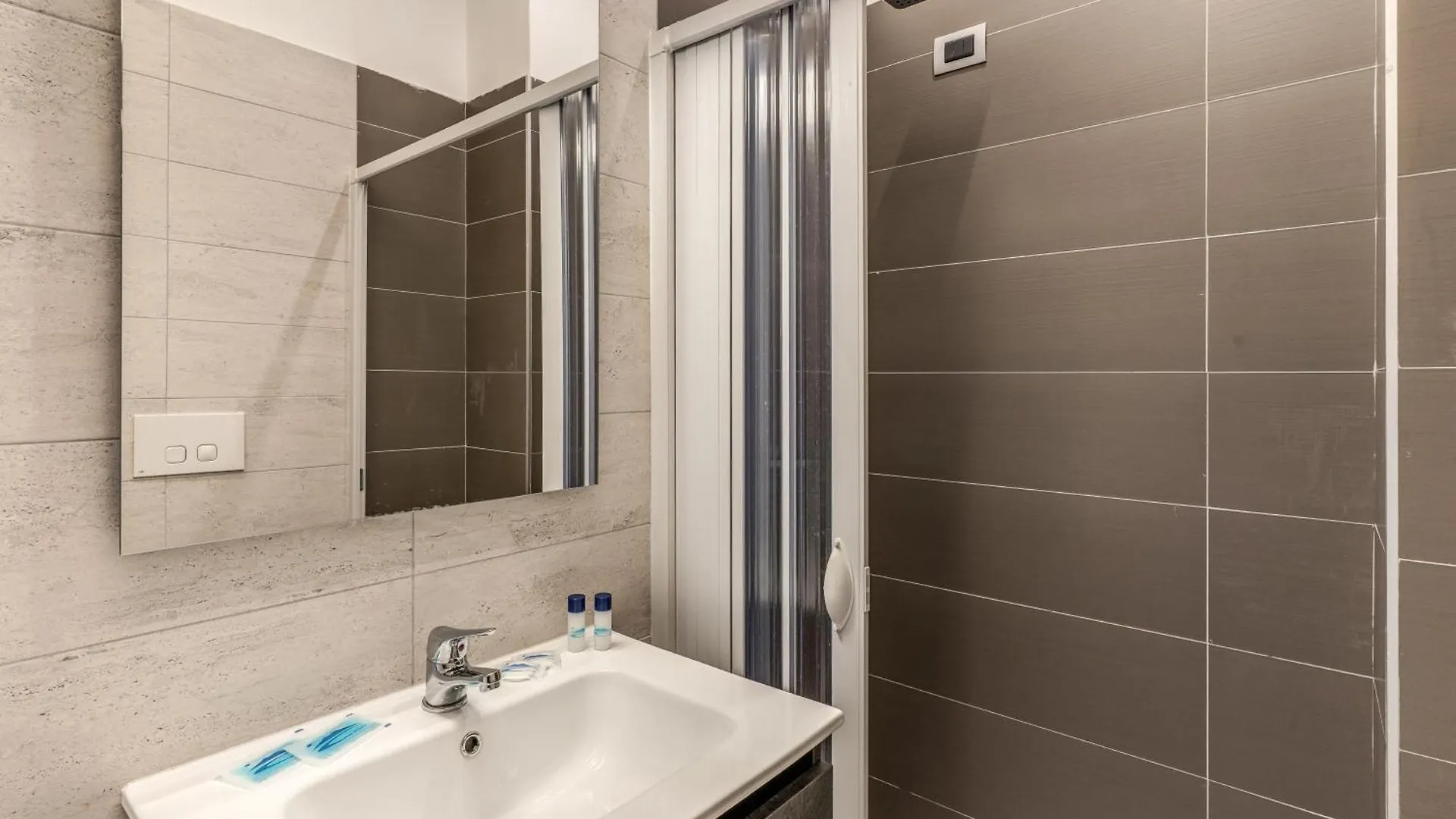 Bed & Breakfast Royal Rooms B&B Naples Italy