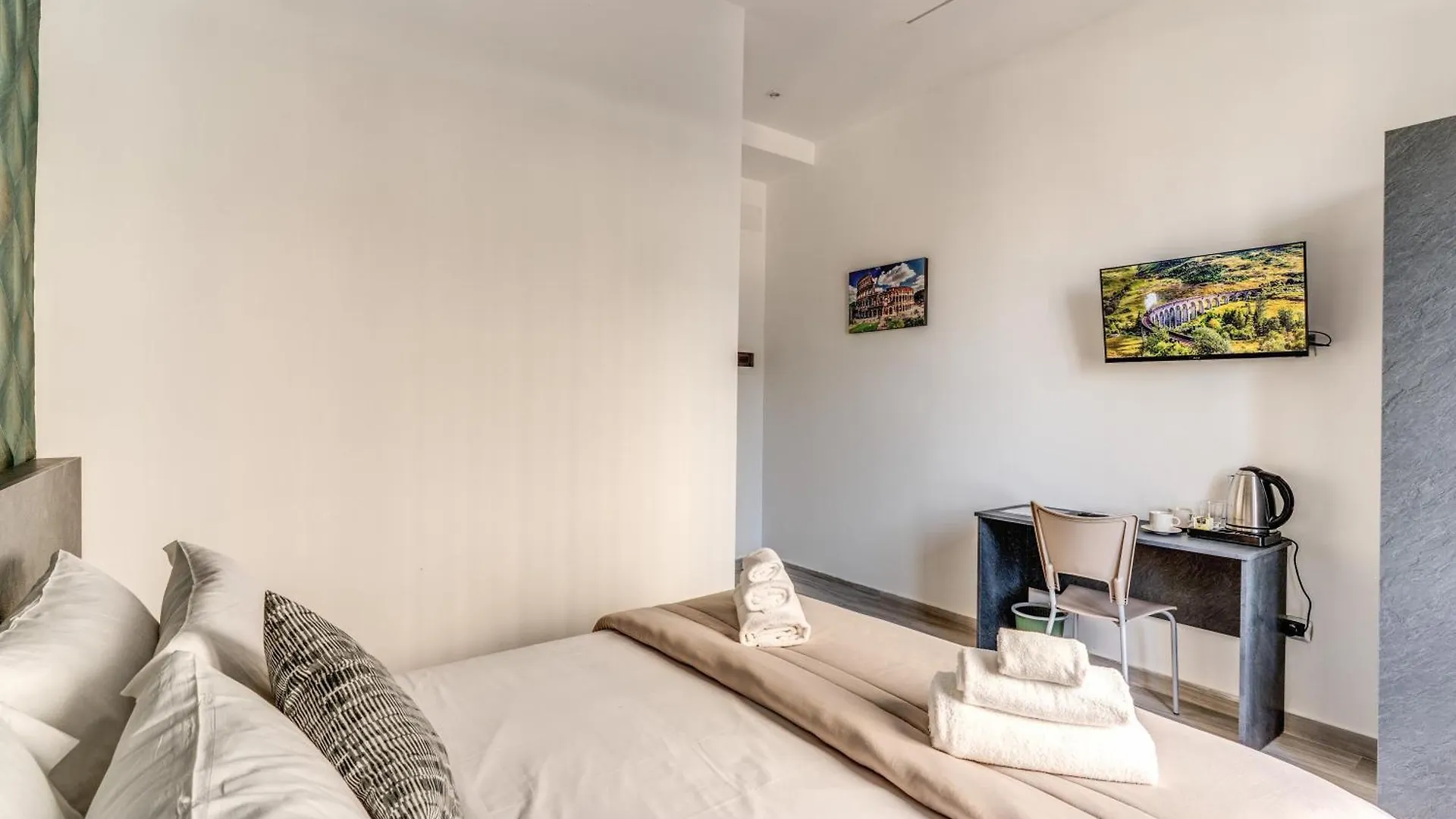 לינה וארוחת בוקר נאפולי Royal Rooms B&B איטליה
