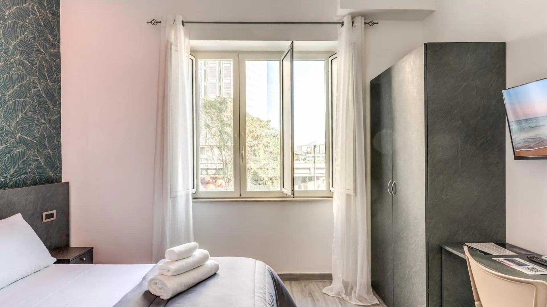 Royal Rooms B&B Naples 0*,  Italy
